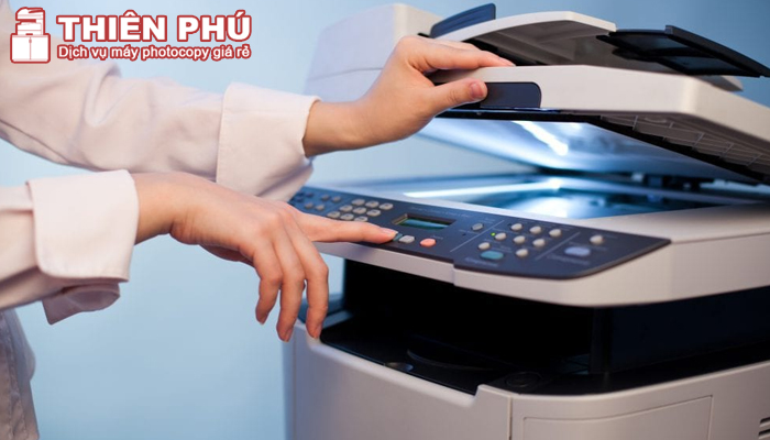 Khởi động máy photocopy